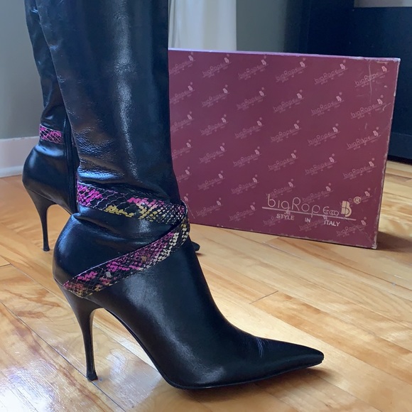 Italian Leather Boots with Brooch - Picture 5 of 16
